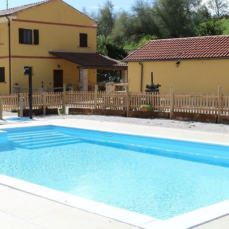 לסי Agriturismo Fattoria Del Colle מראה חיצוני תמונה