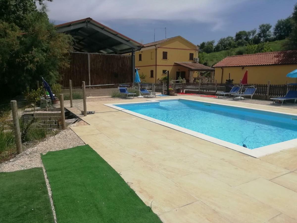 לסי Agriturismo Fattoria Del Colle מראה חיצוני תמונה