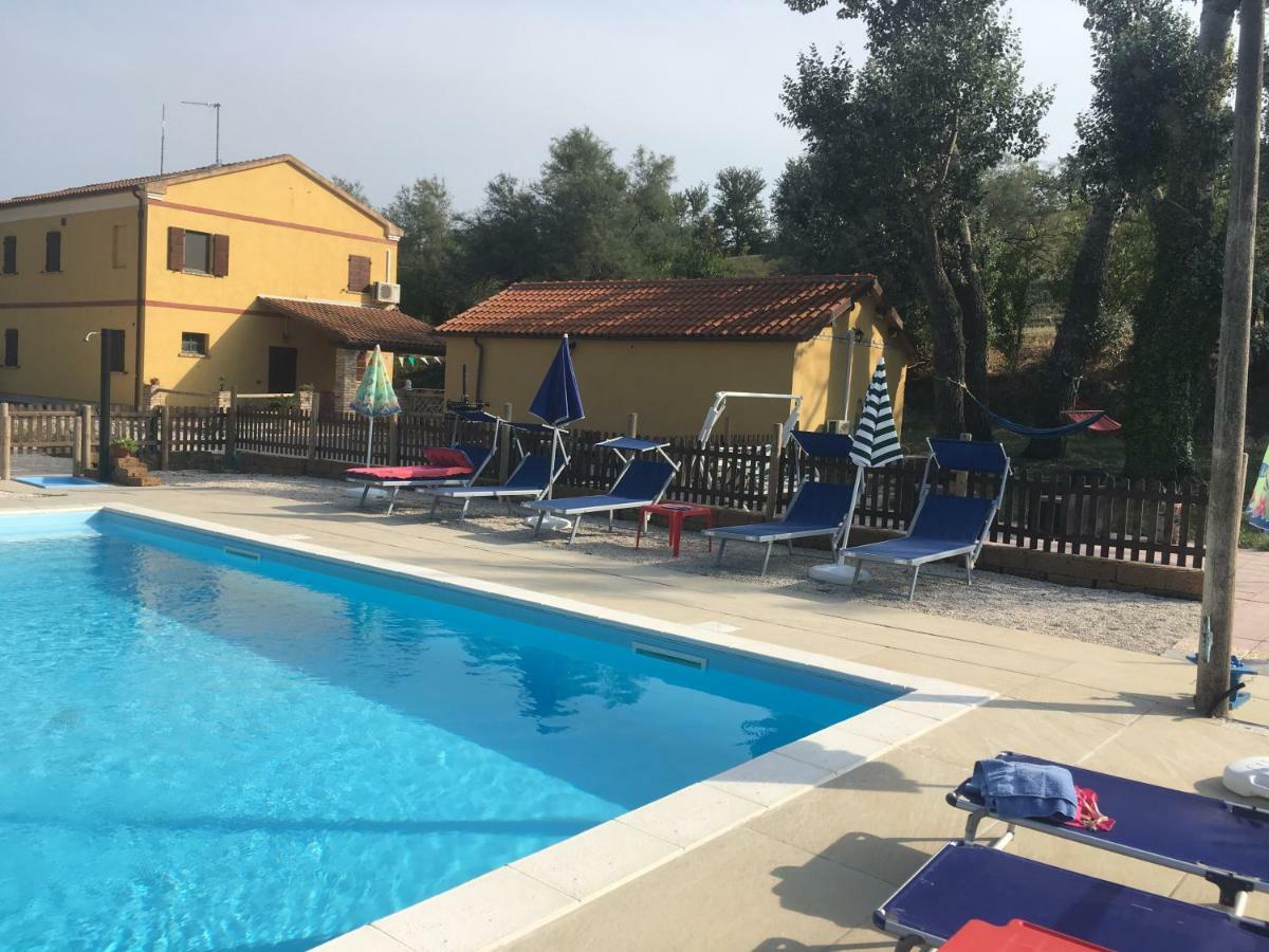 לסי Agriturismo Fattoria Del Colle מראה חיצוני תמונה