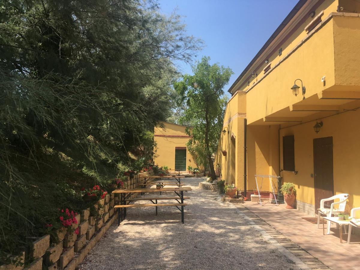 לסי Agriturismo Fattoria Del Colle מראה חיצוני תמונה